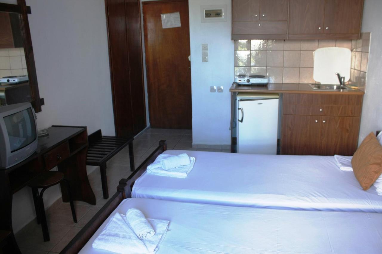 Elvira Hotel Stalida Bagian luar foto